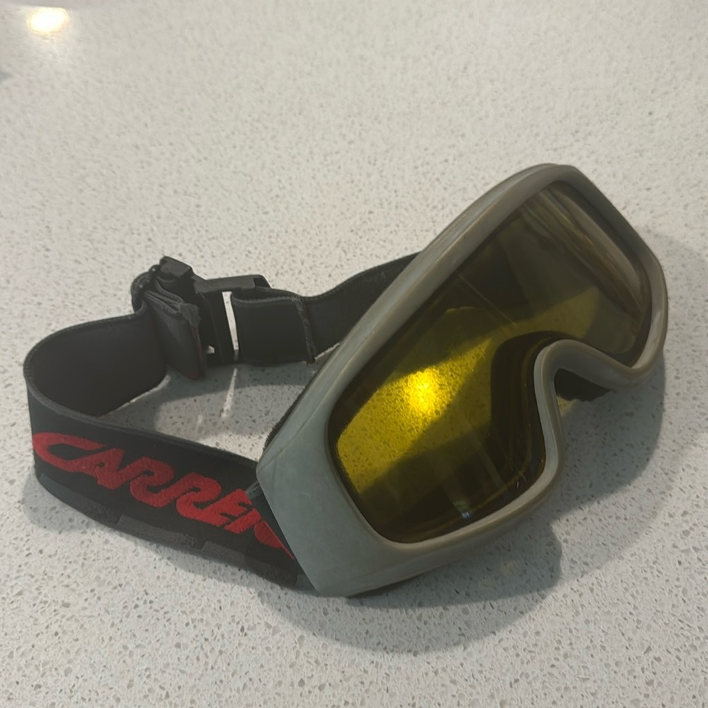 Carrera ski goggles